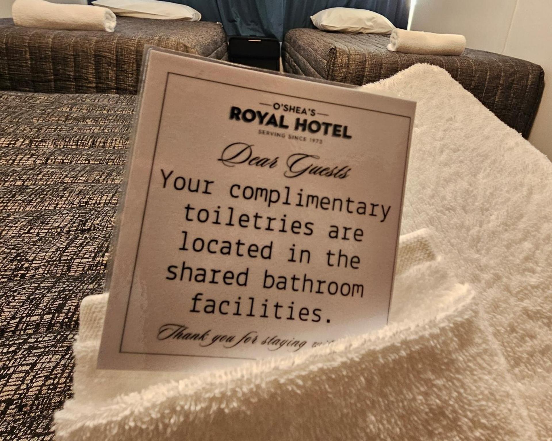 גונדיווינדי O'Shea'S Royal Hotel מראה חיצוני תמונה